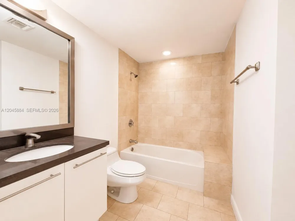 90 SW 3rd St #1710 Miami, FL 33130