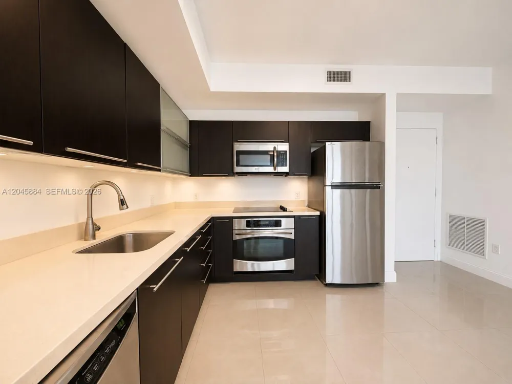 90 SW 3rd St #1710 Miami, FL 33130