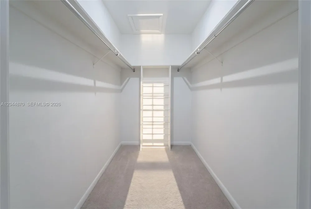 7520 SW 164th St Palmetto Bay, FL 33157