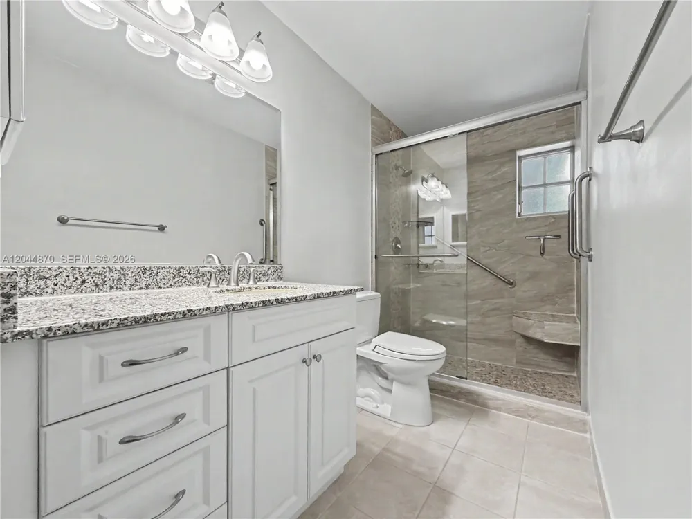 7520 SW 164th St Palmetto Bay, FL 33157