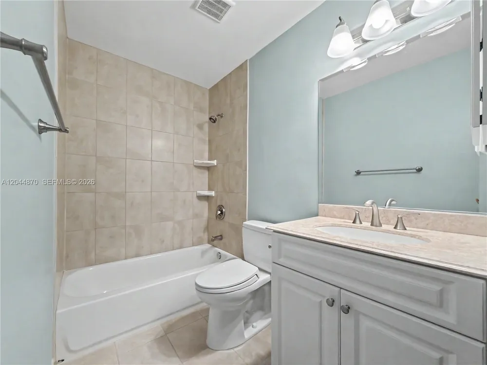 7520 SW 164th St Palmetto Bay, FL 33157