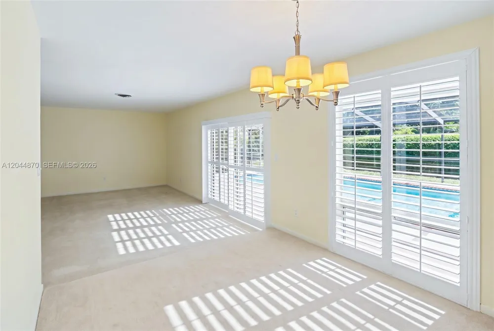 7520 SW 164th St Palmetto Bay, FL 33157