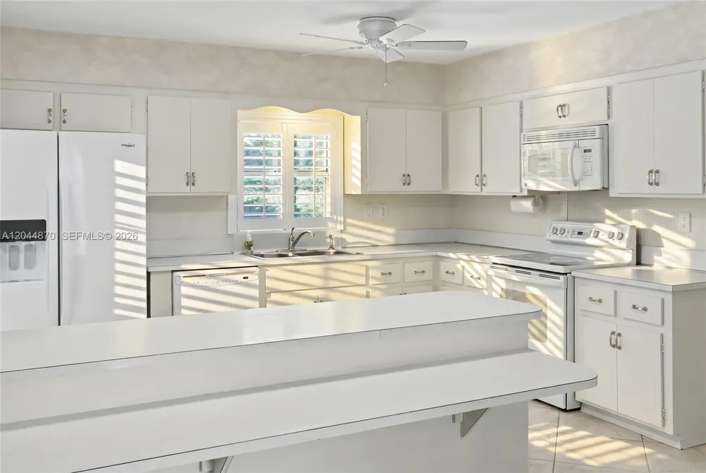 7520 SW 164th St Palmetto Bay, FL 33157