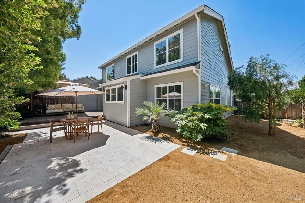22 Hyannis Cove San Rafael, CA 94901