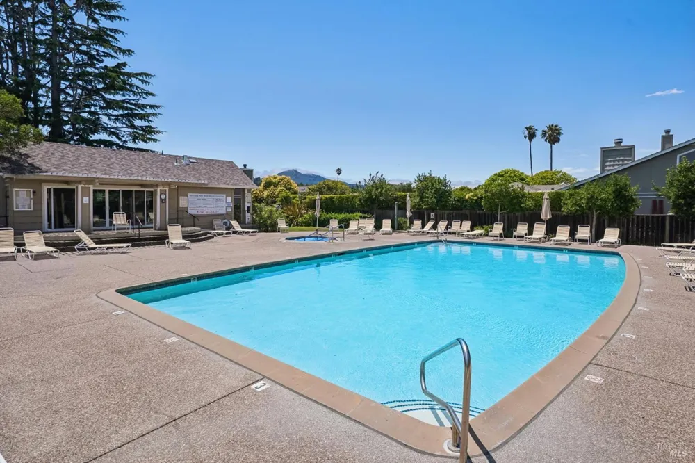 22 Hyannis Cove San Rafael, CA 94901