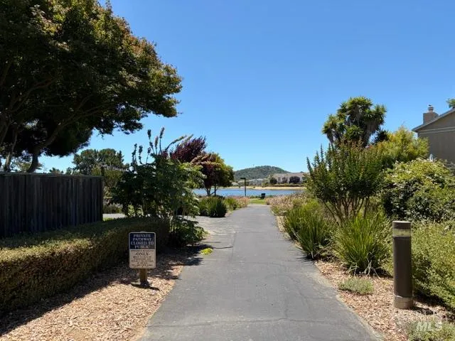 22 Hyannis Cove San Rafael, CA 94901