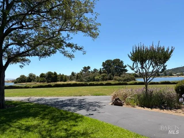 22 Hyannis Cove San Rafael, CA 94901