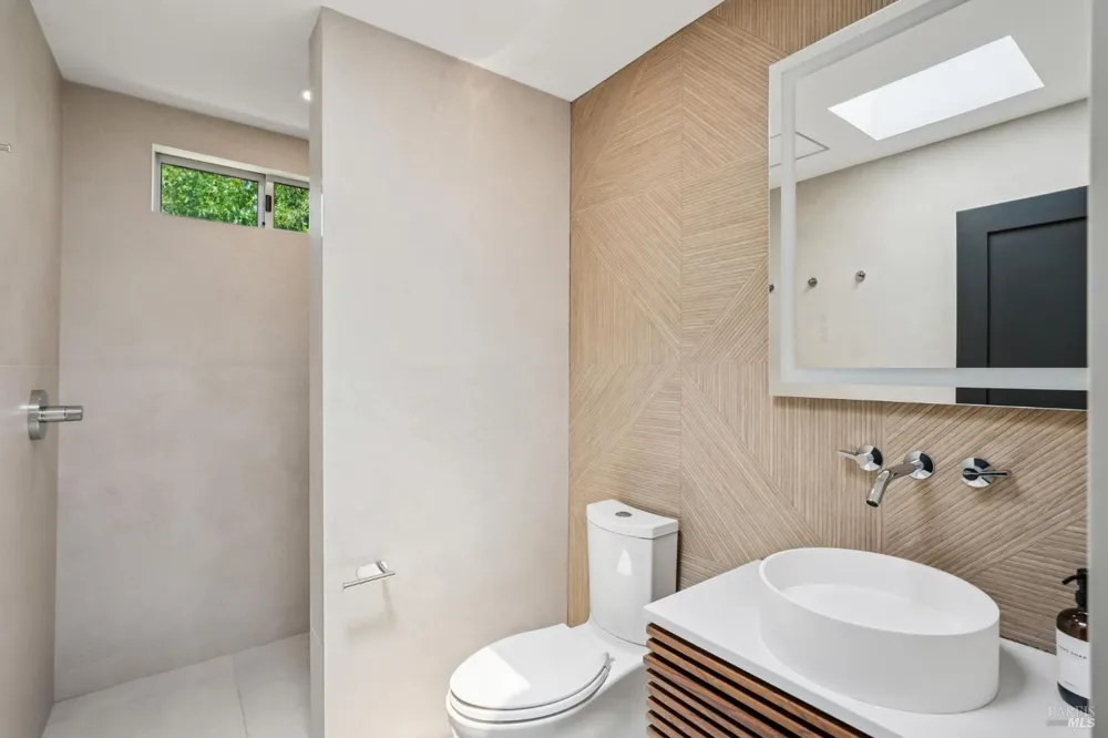 22 Hyannis Cove San Rafael, CA 94901