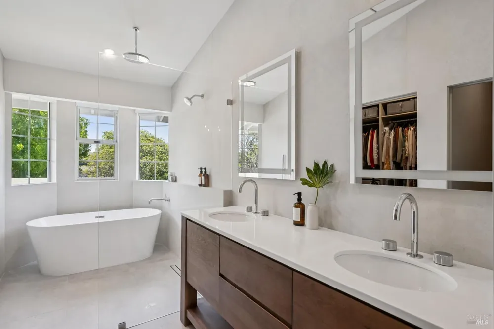 22 Hyannis Cove San Rafael, CA 94901