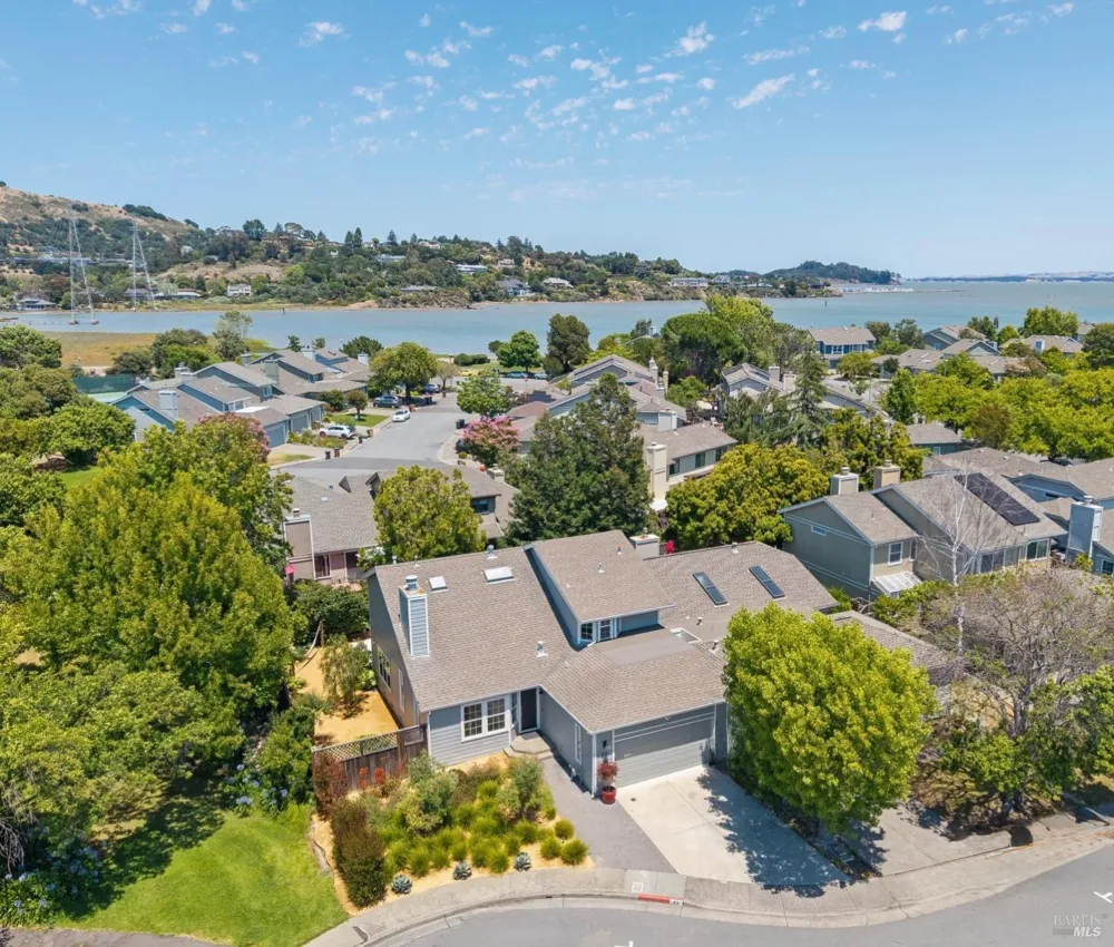 22 Hyannis Cove San Rafael, CA 94901