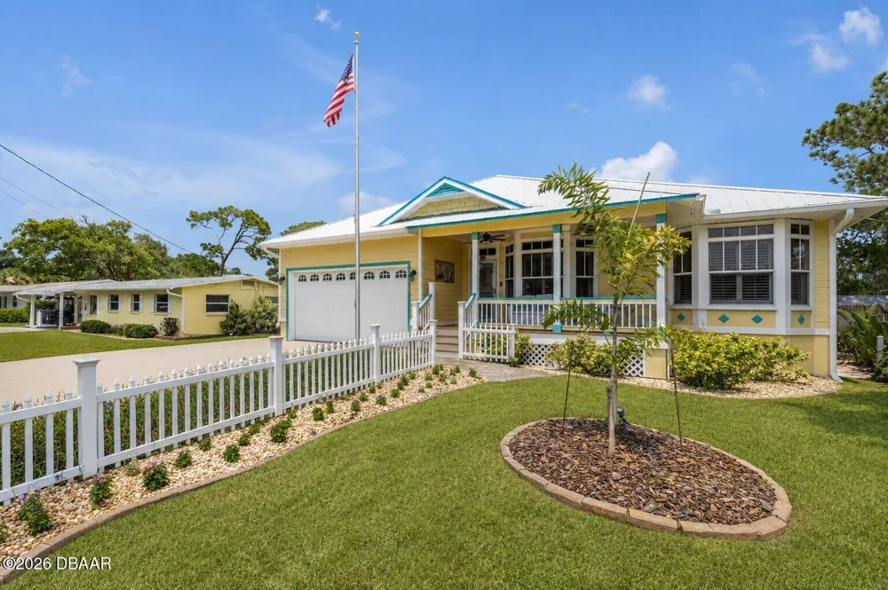 521 S Peninsula Avenue New Smyrna Beach, FL 32169