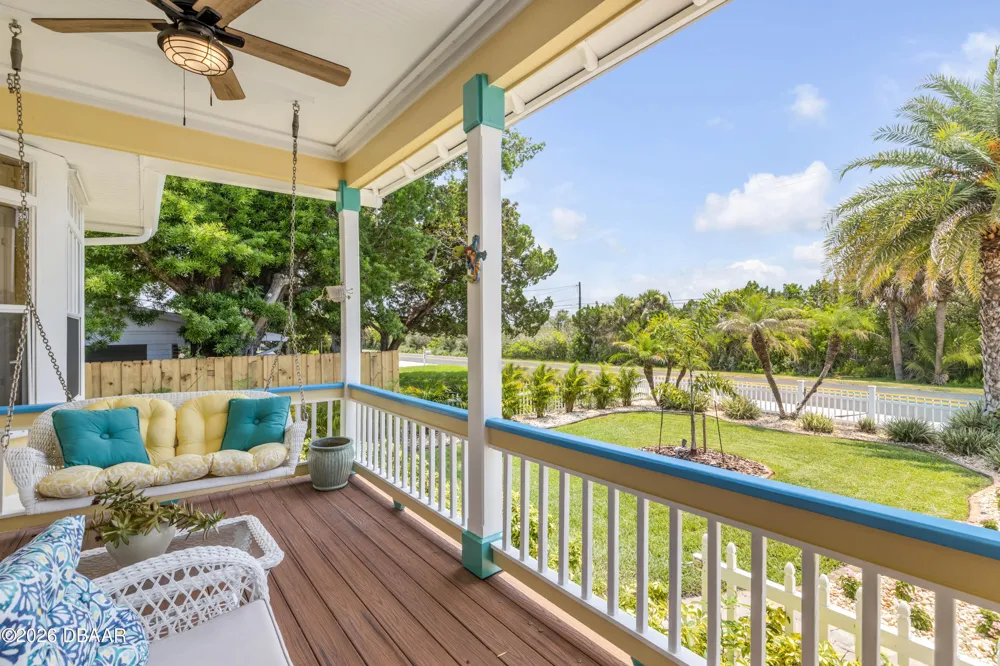 521 S Peninsula Avenue New Smyrna Beach, FL 32169