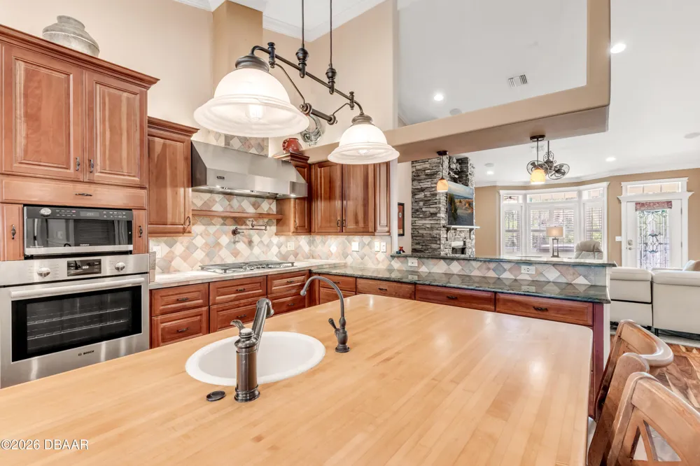 521 S Peninsula Avenue New Smyrna Beach, FL 32169
