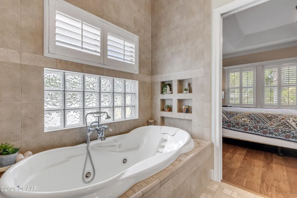 521 S Peninsula Avenue New Smyrna Beach, FL 32169