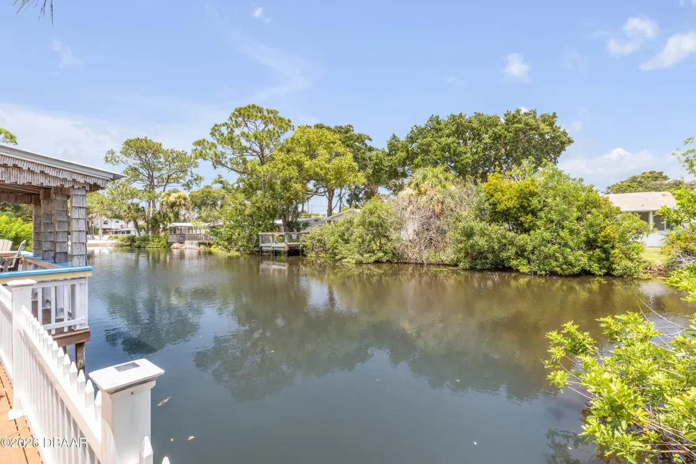521 S Peninsula Avenue New Smyrna Beach, FL 32169