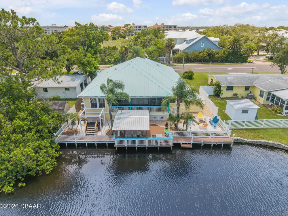 521 S Peninsula Avenue New Smyrna Beach, FL 32169