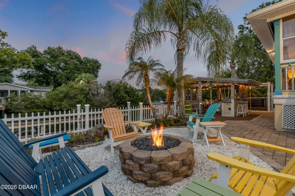 521 S Peninsula Avenue New Smyrna Beach, FL 32169