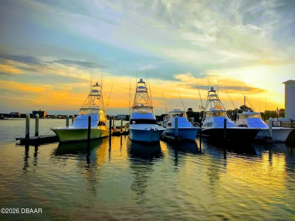 521 S Peninsula Avenue New Smyrna Beach, FL 32169