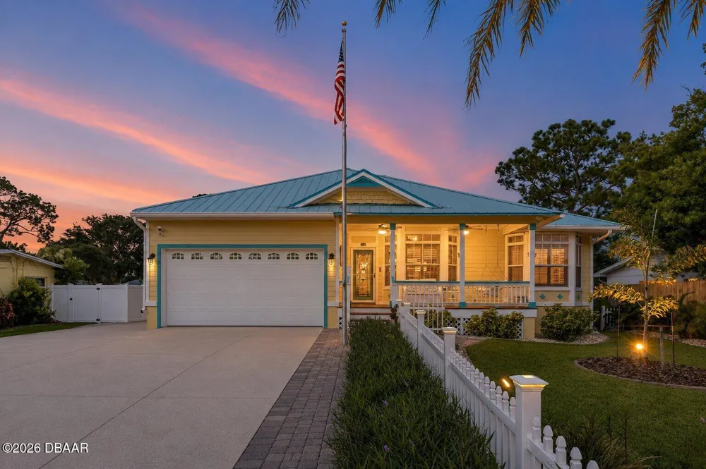 521 S Peninsula Avenue New Smyrna Beach, FL 32169