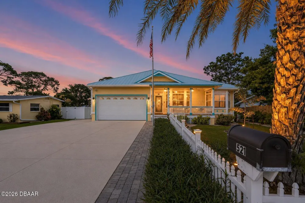 521 S Peninsula Avenue New Smyrna Beach, FL 32169