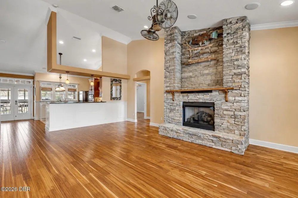 521 S Peninsula Avenue New Smyrna Beach, FL 32169