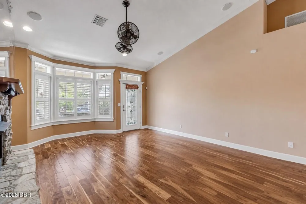 521 S Peninsula Avenue New Smyrna Beach, FL 32169