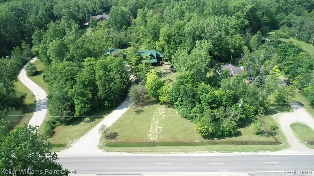 5104 Ravenswood Road Kimball Township, MI 48074