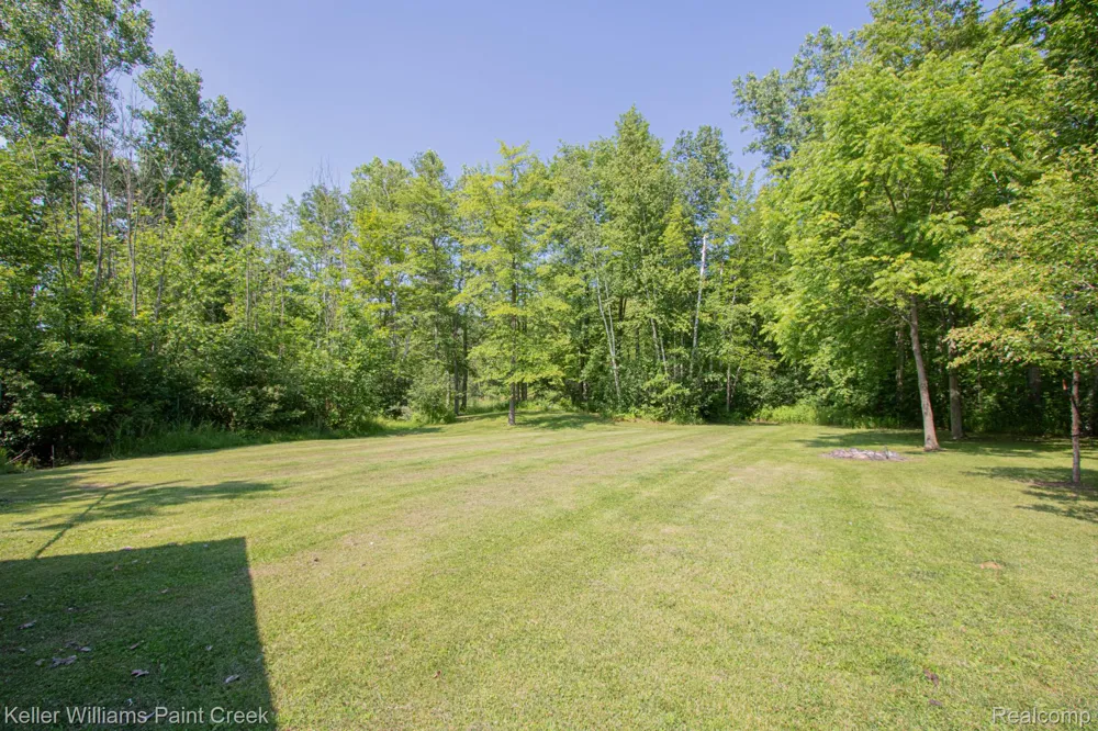 5104 Ravenswood Road Kimball Township, MI 48074