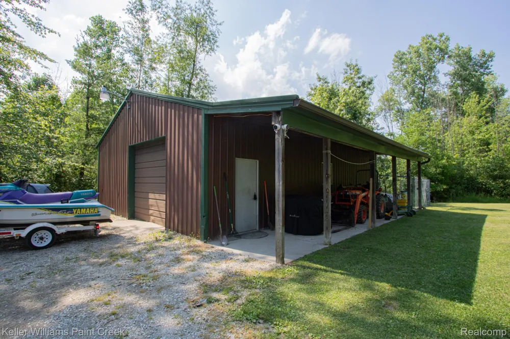 5104 Ravenswood Road Kimball Township, MI 48074