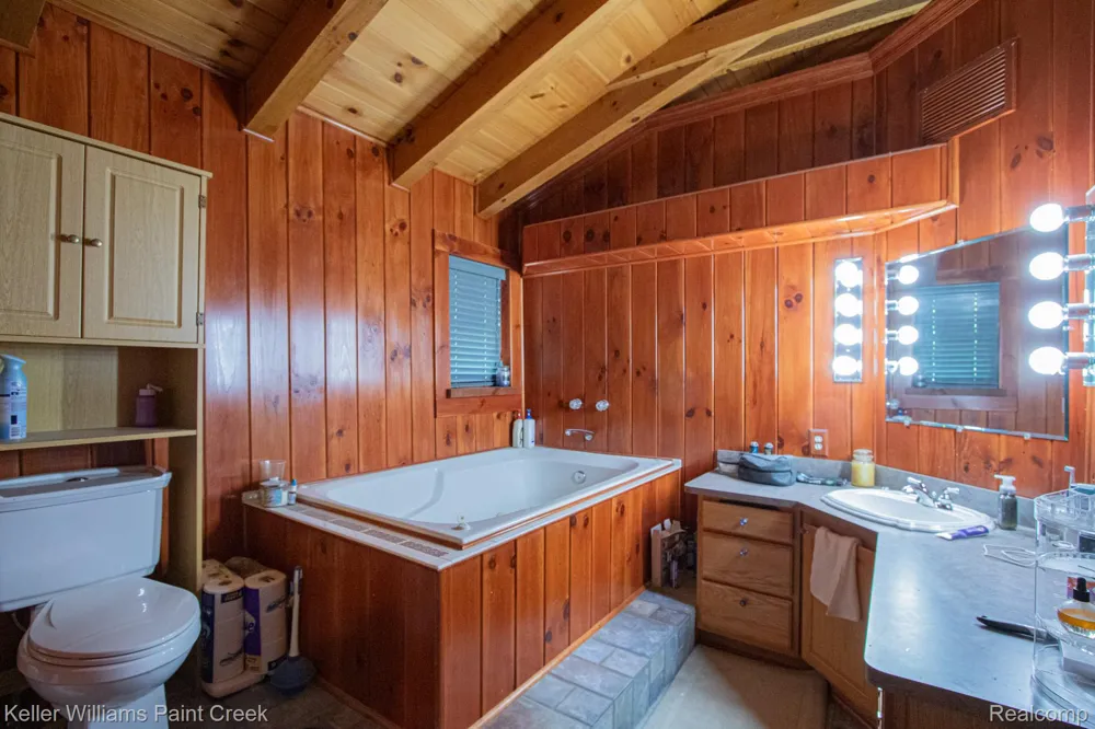 5104 Ravenswood Road Kimball Township, MI 48074