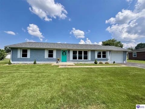 904 Maplewood Drive