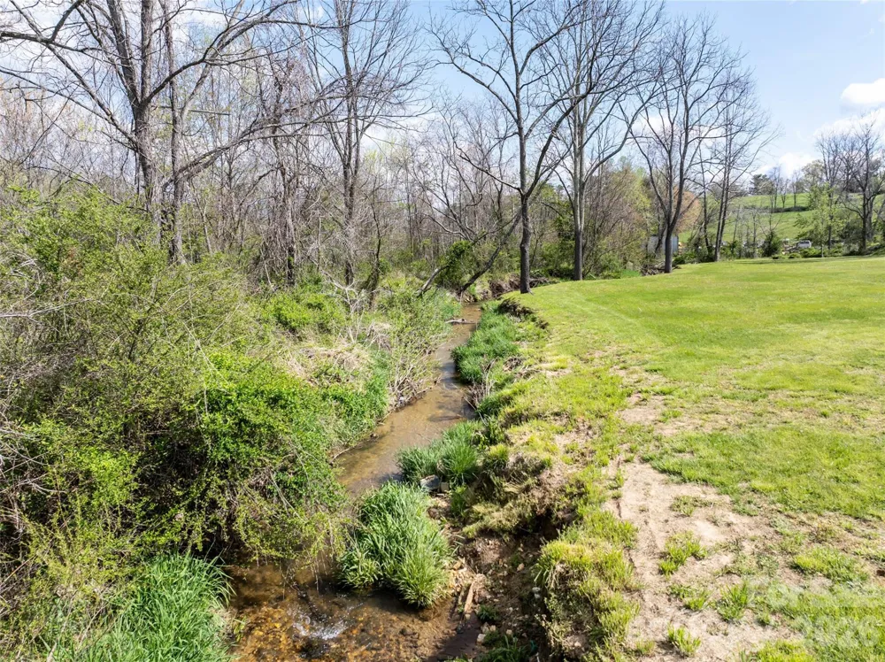 00 Blue Trail Asheville, NC 28806