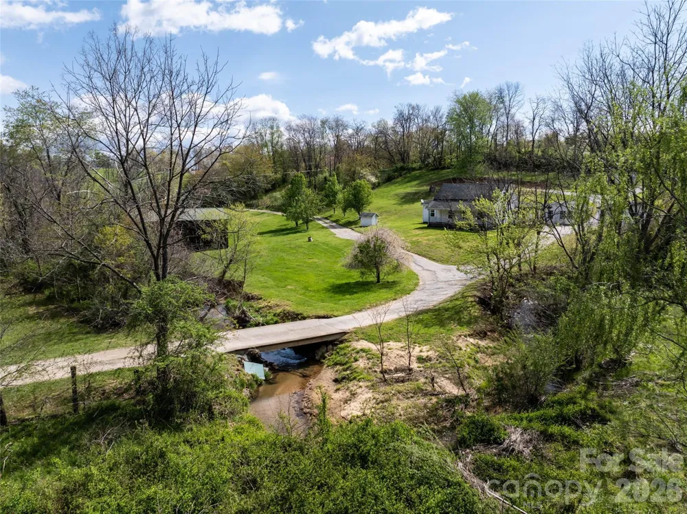 00 Blue Trail Asheville, NC 28806