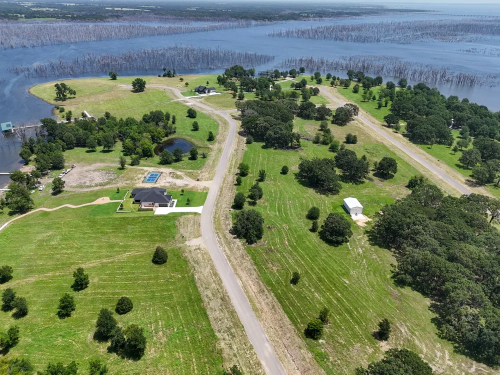 370 Shoreline Drive Dodd City, TX 75438