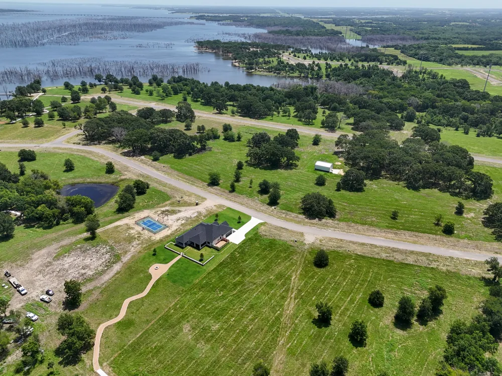 370 Shoreline Drive Dodd City, TX 75438