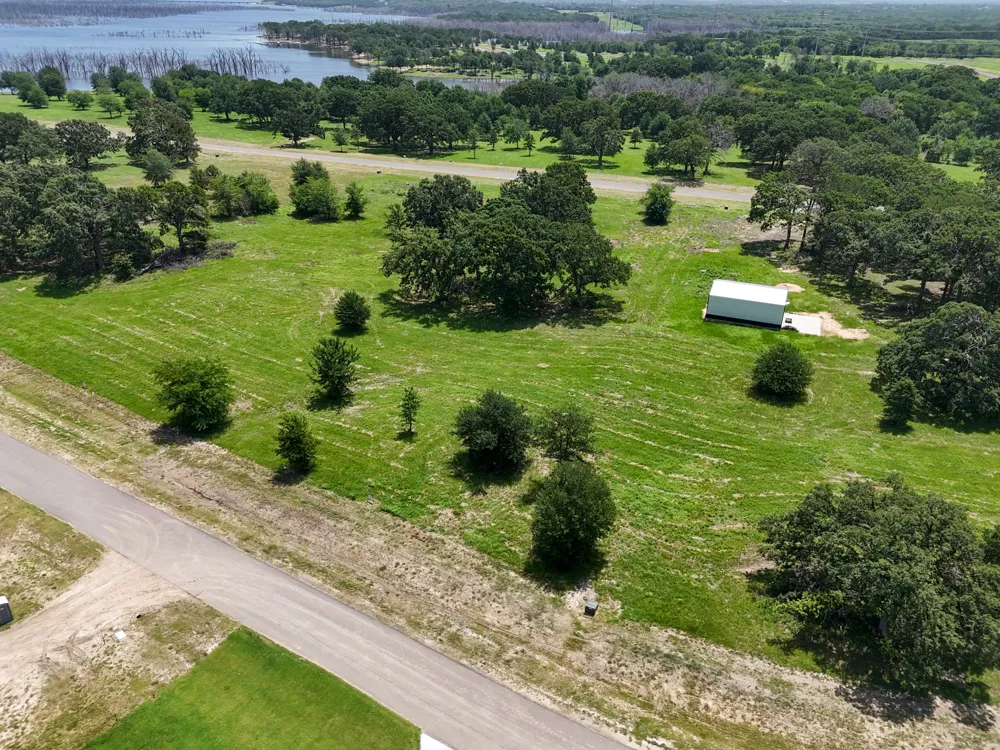 370 Shoreline Drive Dodd City, TX 75438