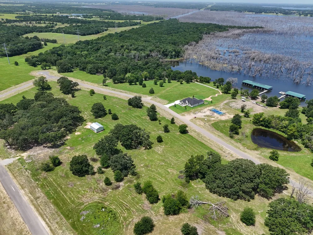 370 Shoreline Drive Dodd City, TX 75438