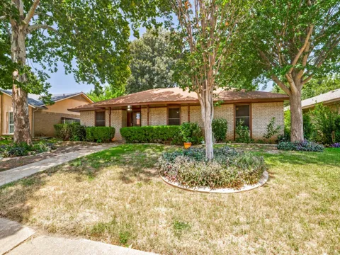 7133 Bayberry Lane