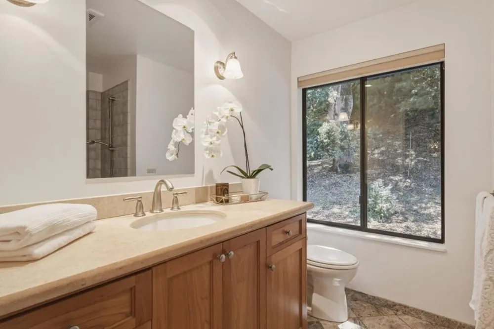 4 Paso Del Rio Carmel Valley, CA 93924