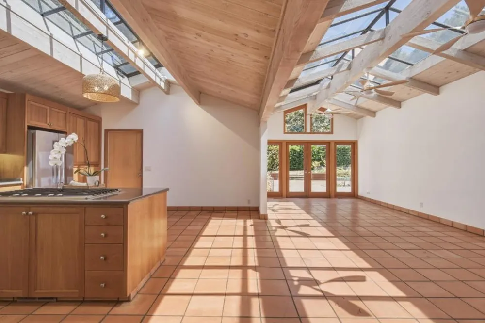 4 Paso Del Rio Carmel Valley, CA 93924