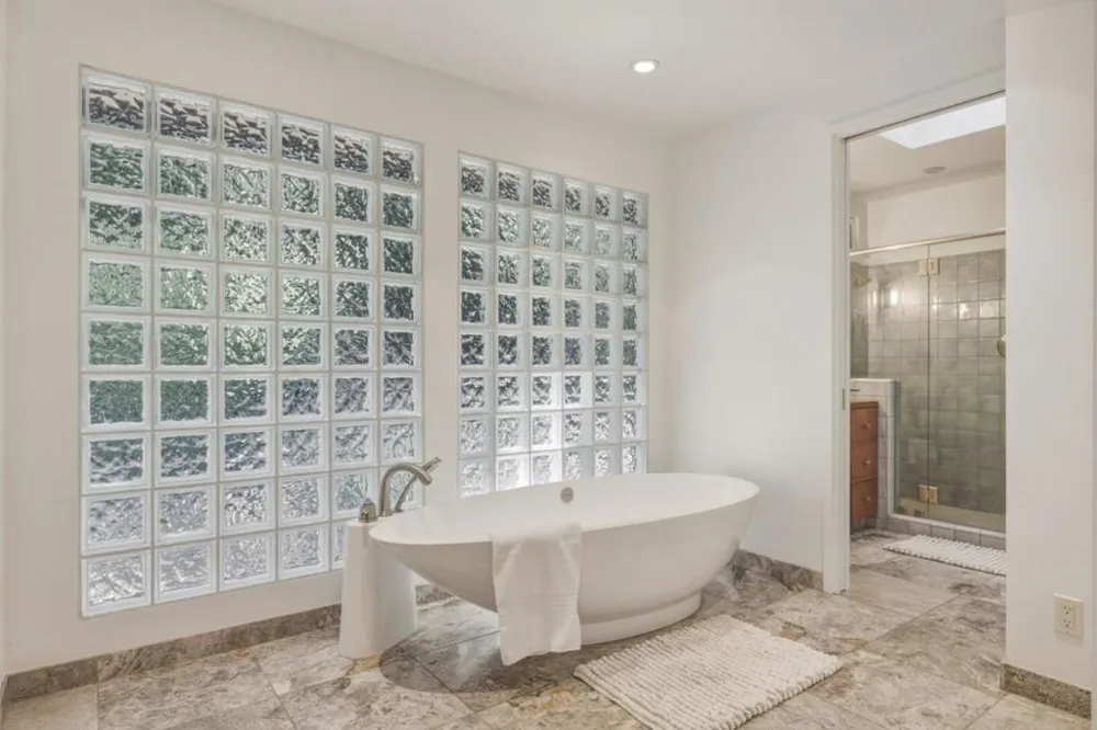 4 Paso Del Rio Carmel Valley, CA 93924