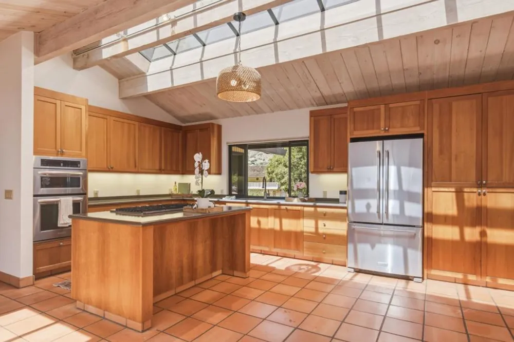 4 Paso Del Rio Carmel Valley, CA 93924