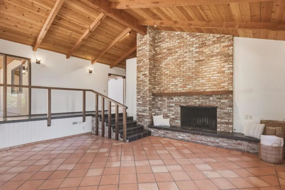 4 Paso Del Rio Carmel Valley, CA 93924