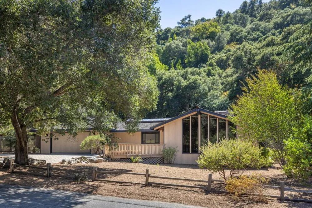 4 Paso Del Rio Carmel Valley, CA 93924