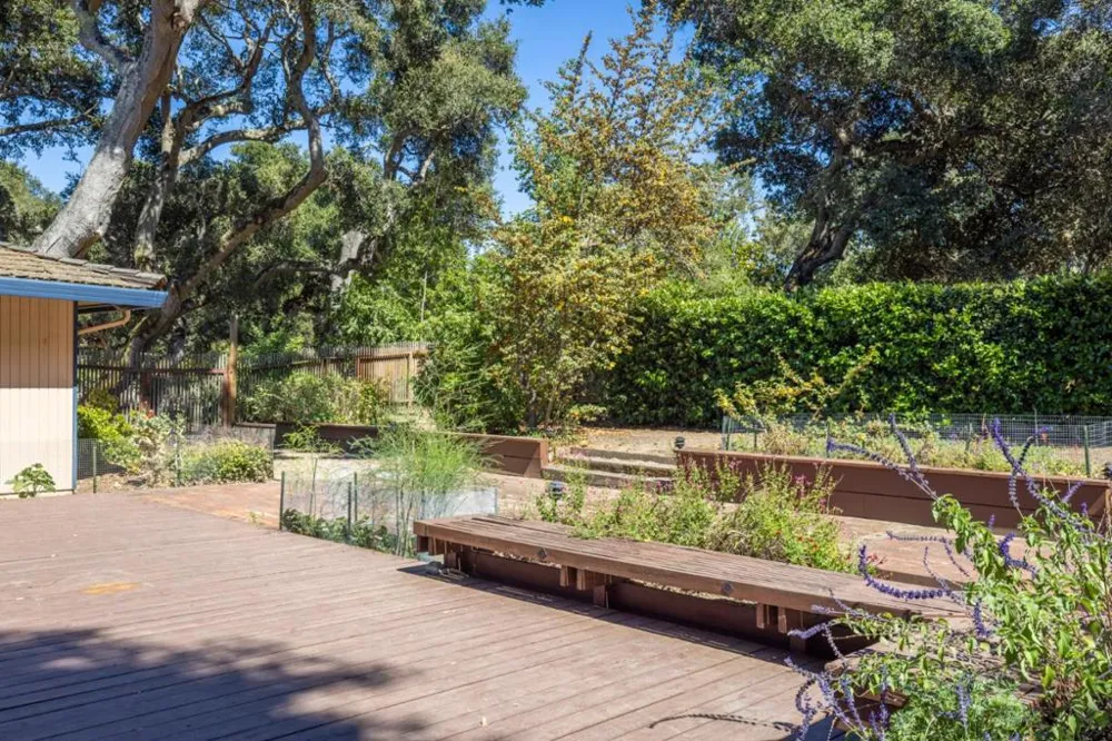 4 Paso Del Rio Carmel Valley, CA 93924