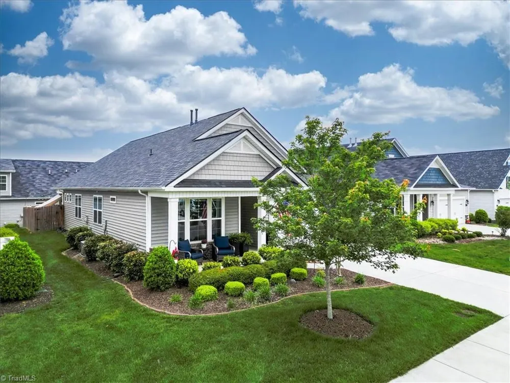 5127 Garnet Hill Drive Clemmons, NC 27021