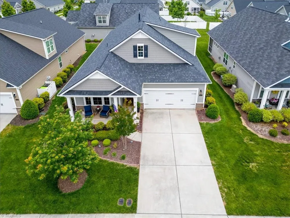 5127 Garnet Hill Drive Clemmons, NC 27021