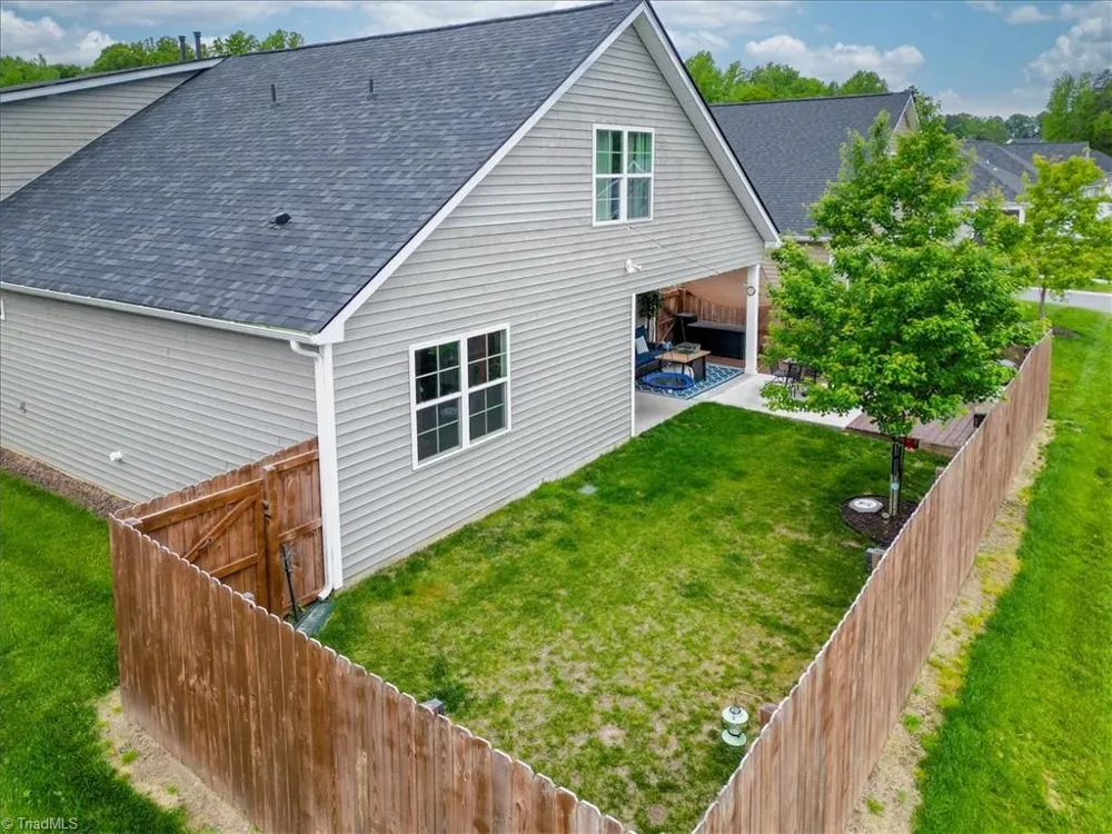 5127 Garnet Hill Drive Clemmons, NC 27021