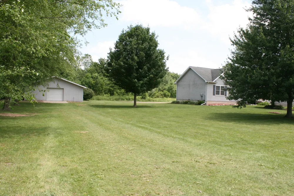 14021 Pardee Road Weesaw Township, MI 49107