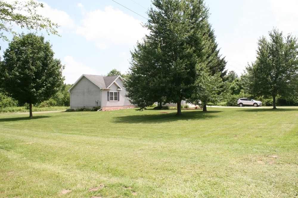 14021 Pardee Road Weesaw Township, MI 49107